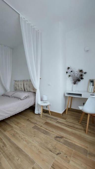 Appartamento Enrica Ловере Екстериор снимка